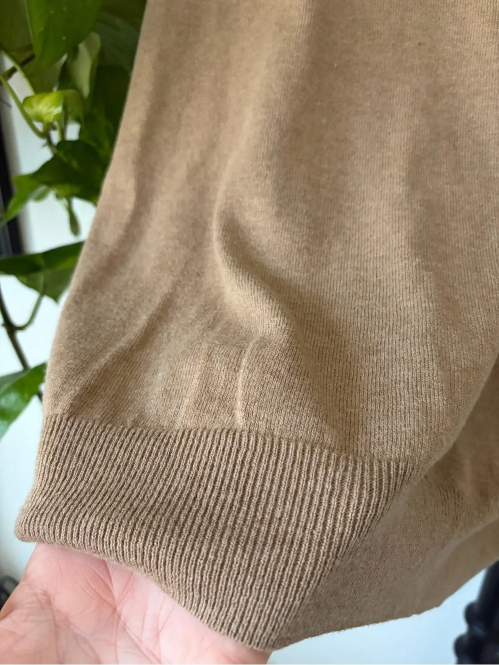 Soft Cotton Cashmere Blend J. Crew Men’s Crewneck Sweater in Camel - Large